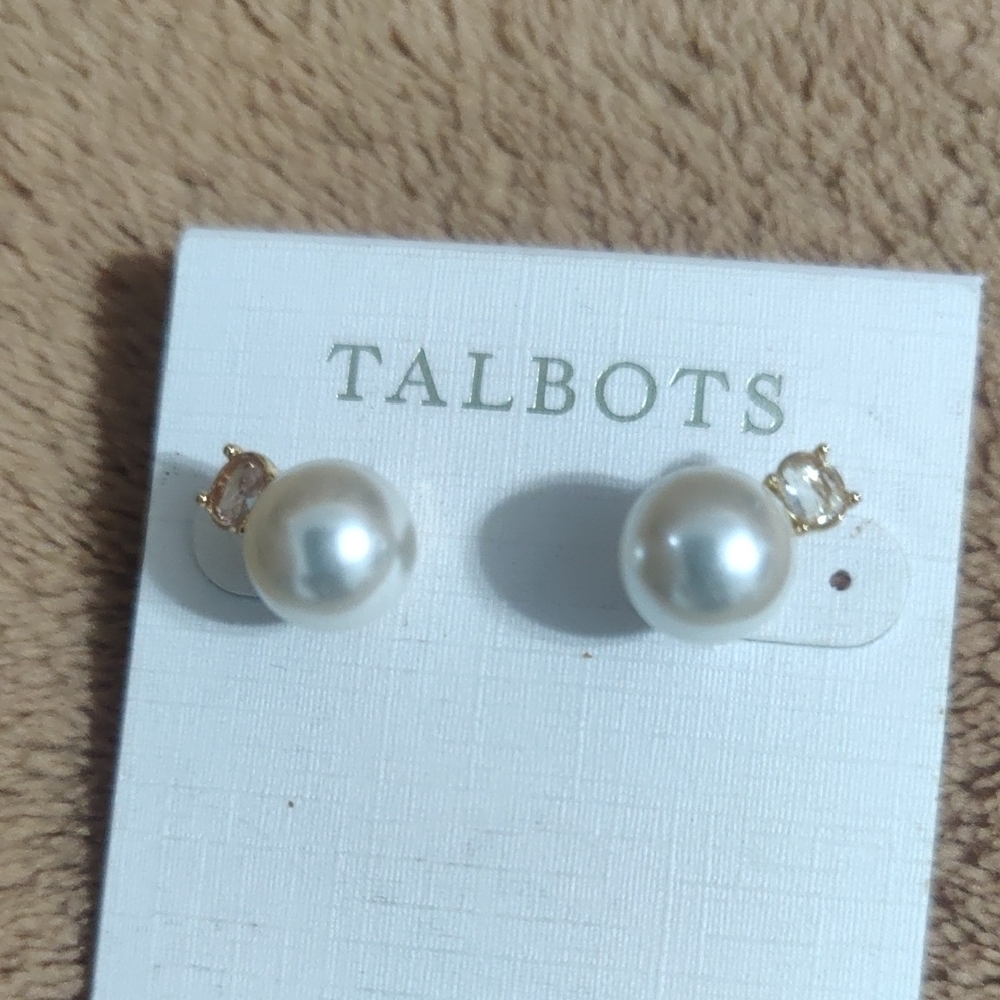 Faux Pearl  Gold & Cream Faux  Stud Earrings by Talbots NWT • Classic & Elegant